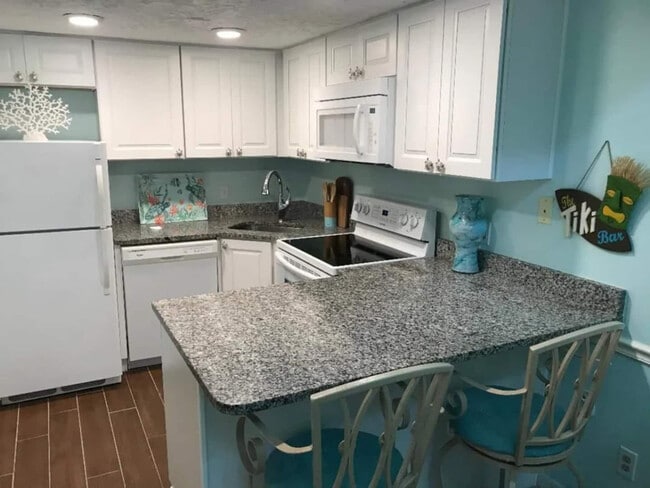 Building Photo - 8600 Ridgewood Ave Unit ID1346829P