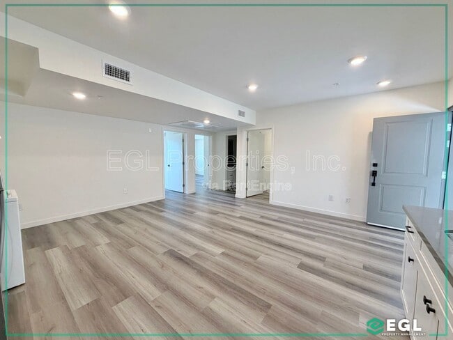 10505 Hawthorne