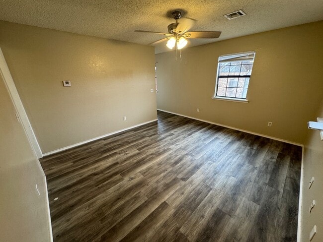 Building Photo - 1406 N Grand Ave Rental