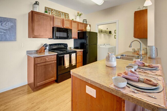 Building Photo - Prairie Pines at the Ridge Rental
