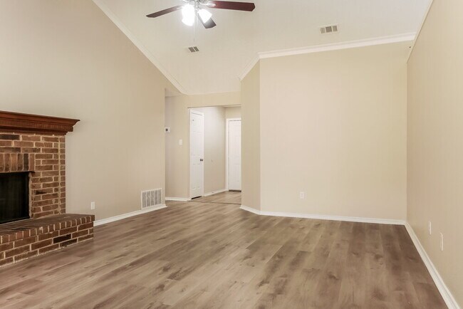 Photo - 117 Brockway Dr