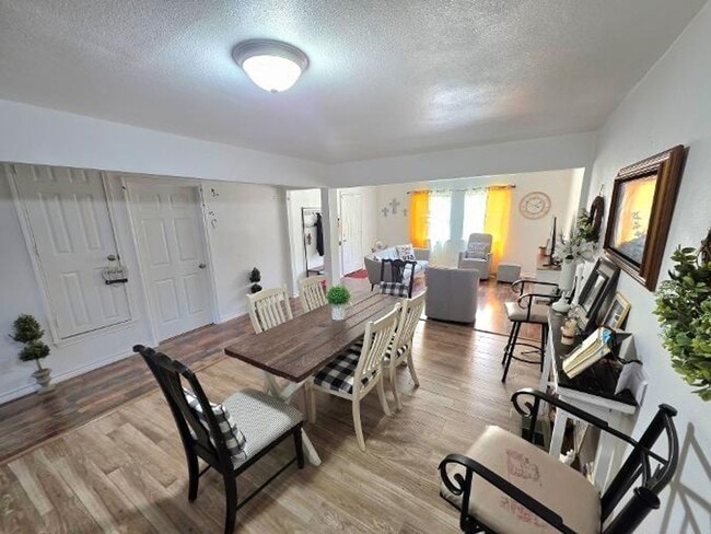 Photo - 1404 Clinton Ave