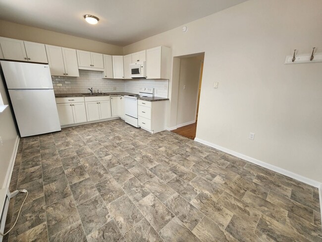 Photo - 5176-5178 Greenvillage Road Unidad 5176A
