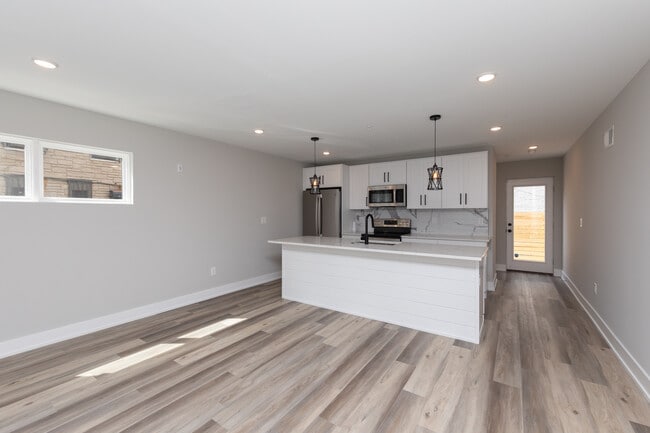 Photo - 2613 Cecil B. Moore Ave Unidad 1