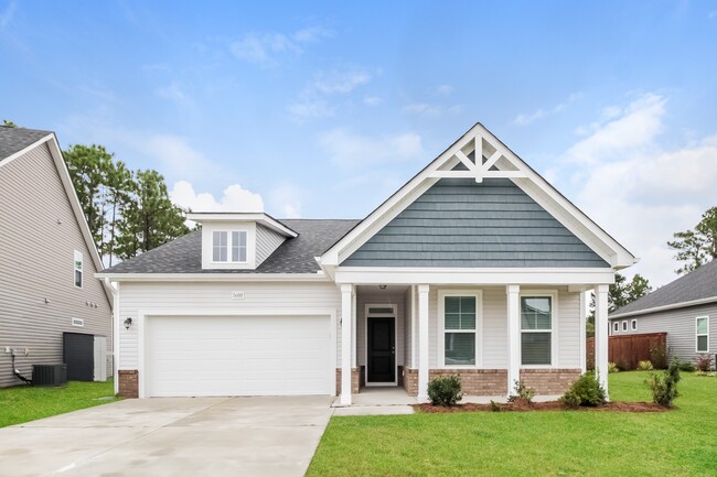 Building Photo - 1600 Carmelina Dr SE