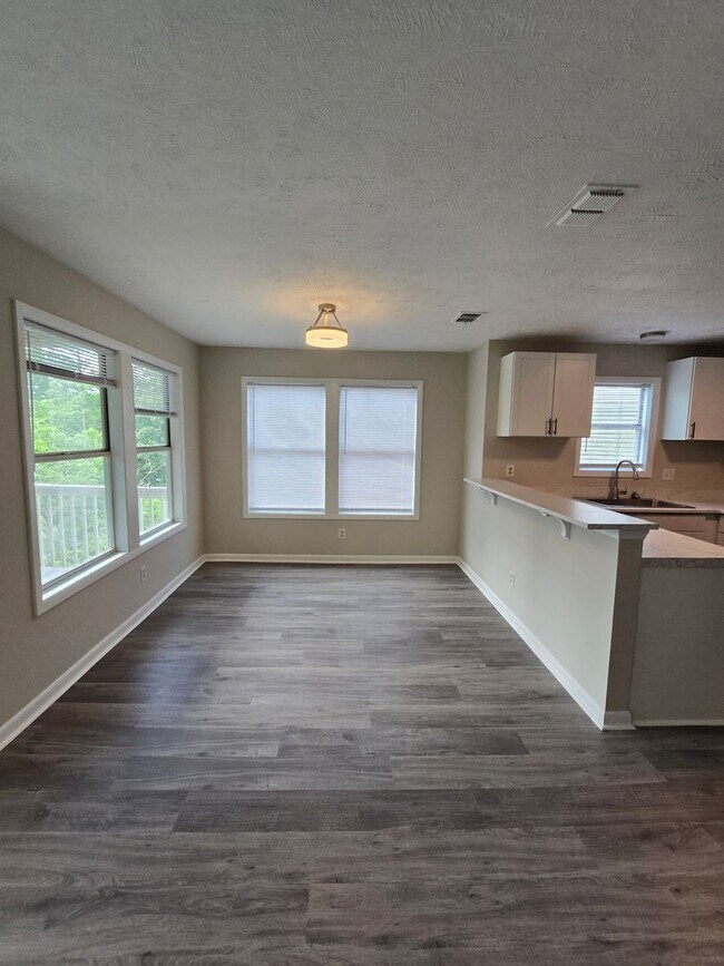 Photo - 1021 Wood Creek Dr
