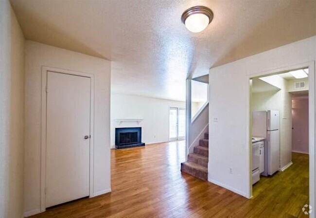 Building Photo - 3 bedroom in Houston TX 77040 Unit 3047 Rental