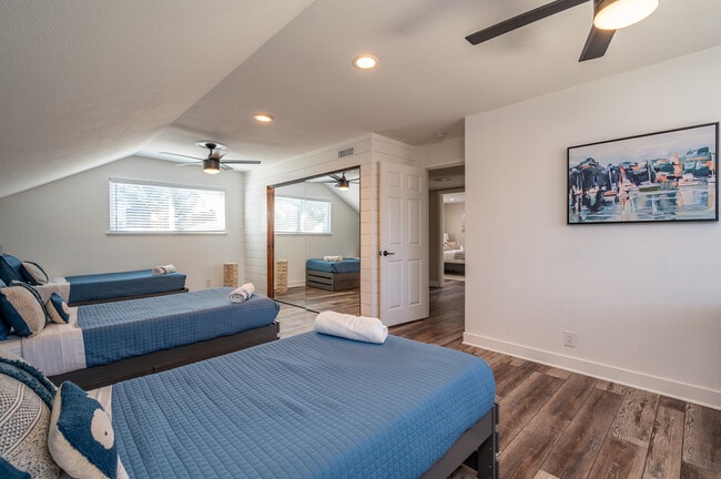 Photo - 409 W Sierra Dr