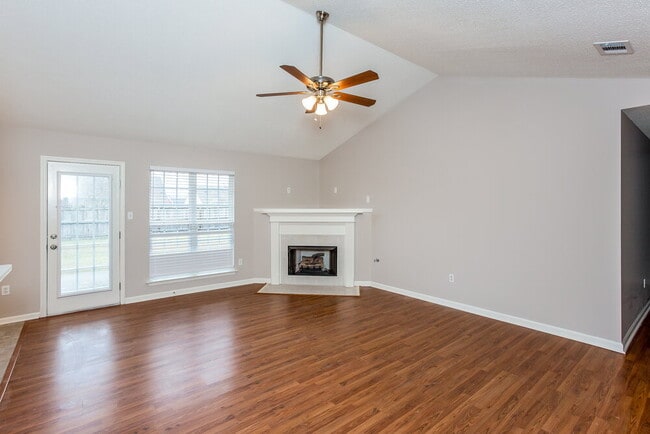 Photo - 1720 Cherry Creek Dr