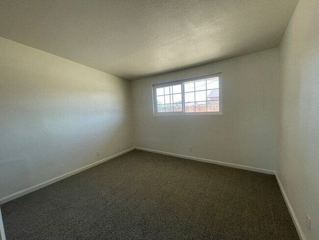 Photo - Modern Living in California City