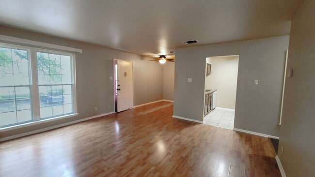 Photo - 8702 Village Dr