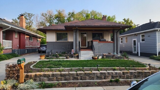 Building Photo - 628 Wilson Ave S