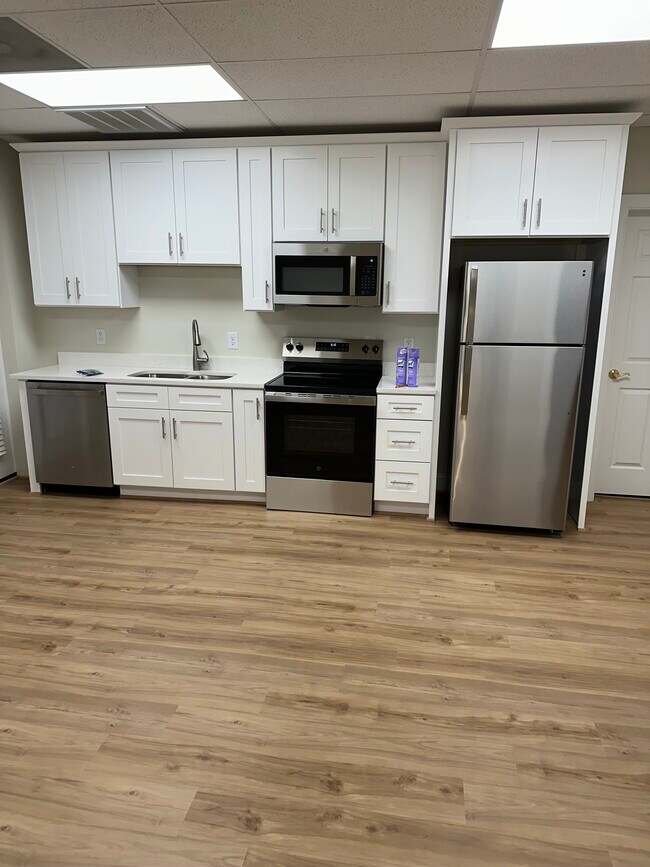 Kitchen - 6935 Old Valley School Rd