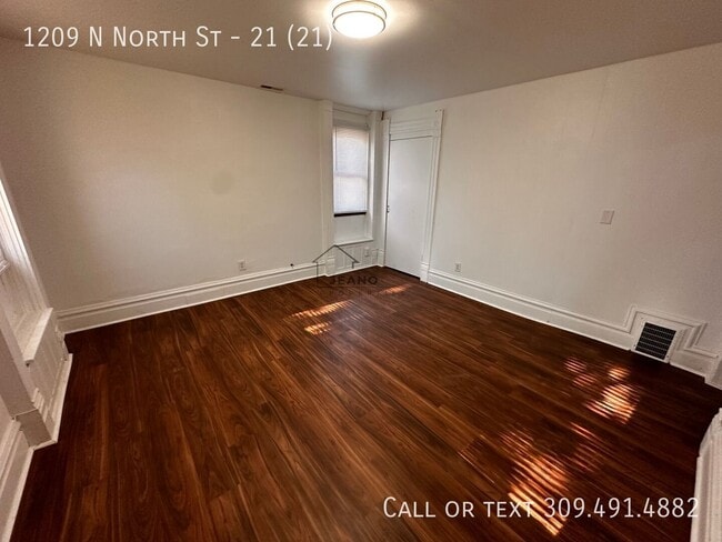 1209 North North Street Unit 21 (21)