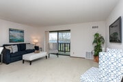 1BR, 1BA - 844SF