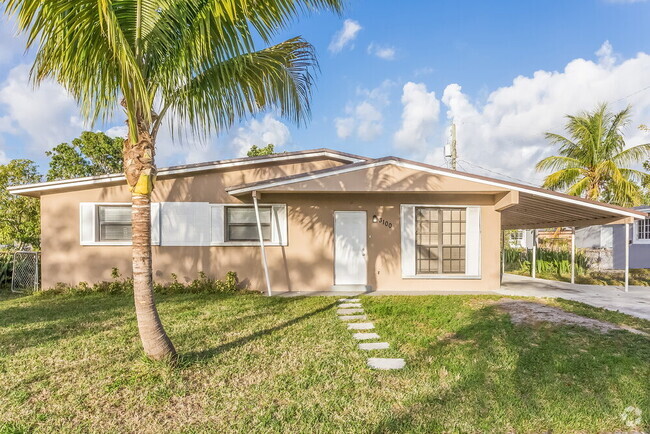 Building Photo - 3100 SW 33rd Ave Rental