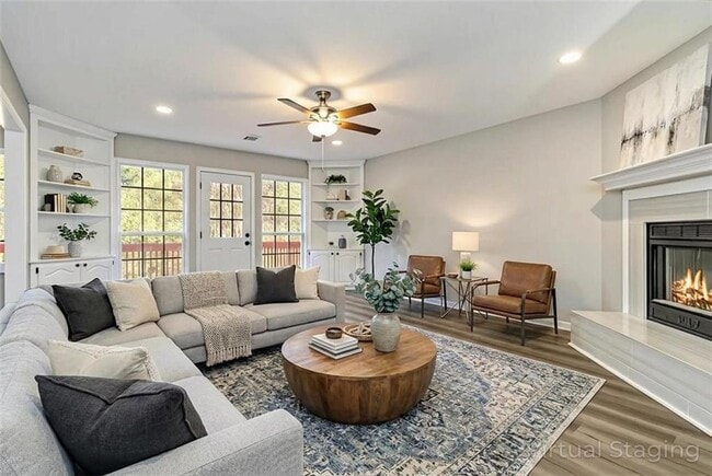 Photo - 2119 Tudor Castle Way