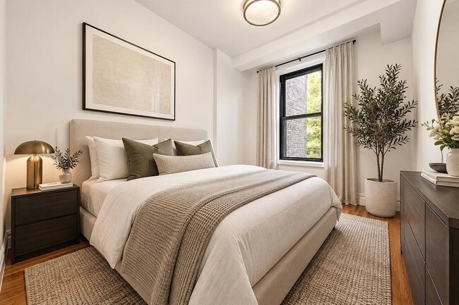 322 W 11th St Unit 17