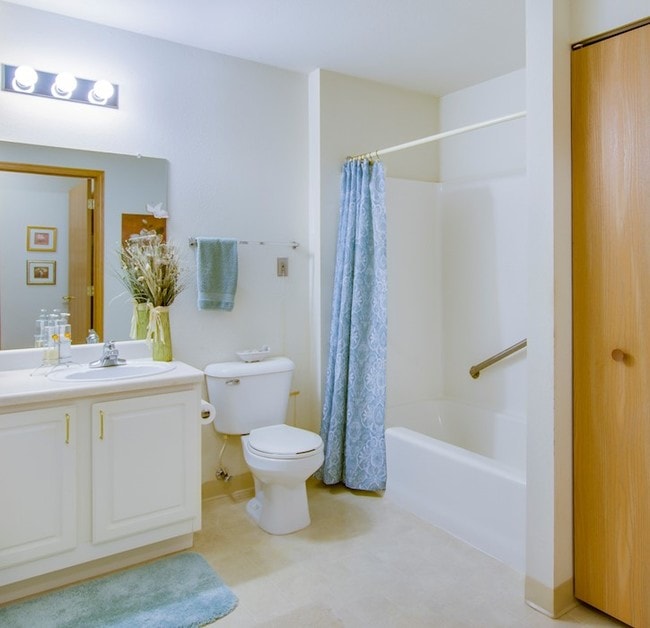 Island Woods Senior Apartments - Island Woods Senior Apartments