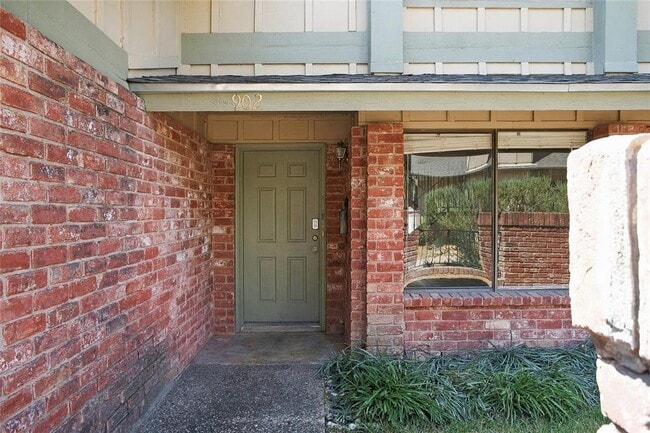 902 Park Village Cove
