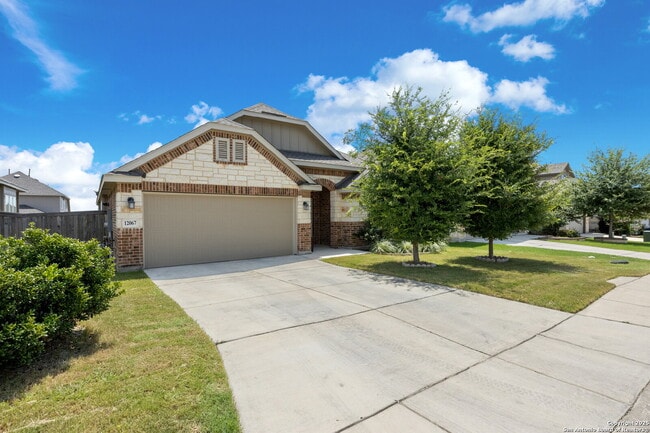 Building Photo - Beautiful 4-Bed, 3-Bath Single-Story Home ...