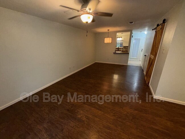 Photo - 6 Summer Oaks Dr