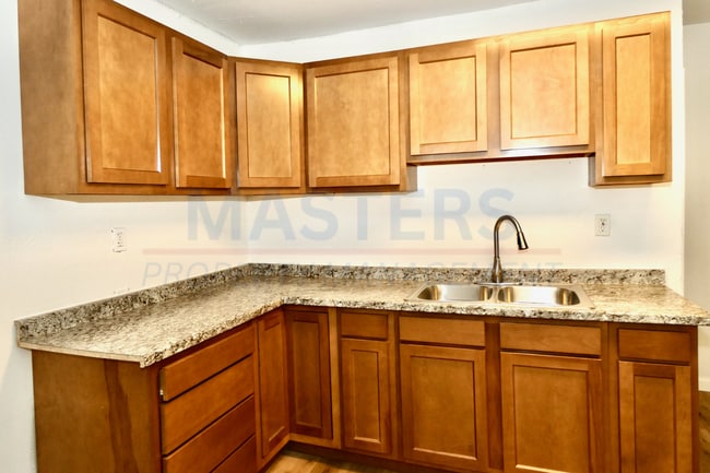 1026 Oakwood Ave Unit Lower