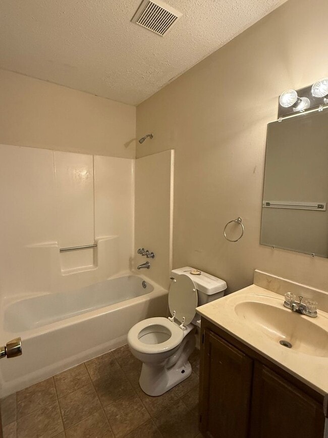 Photo - 2 Bedroom 1 Bathroom