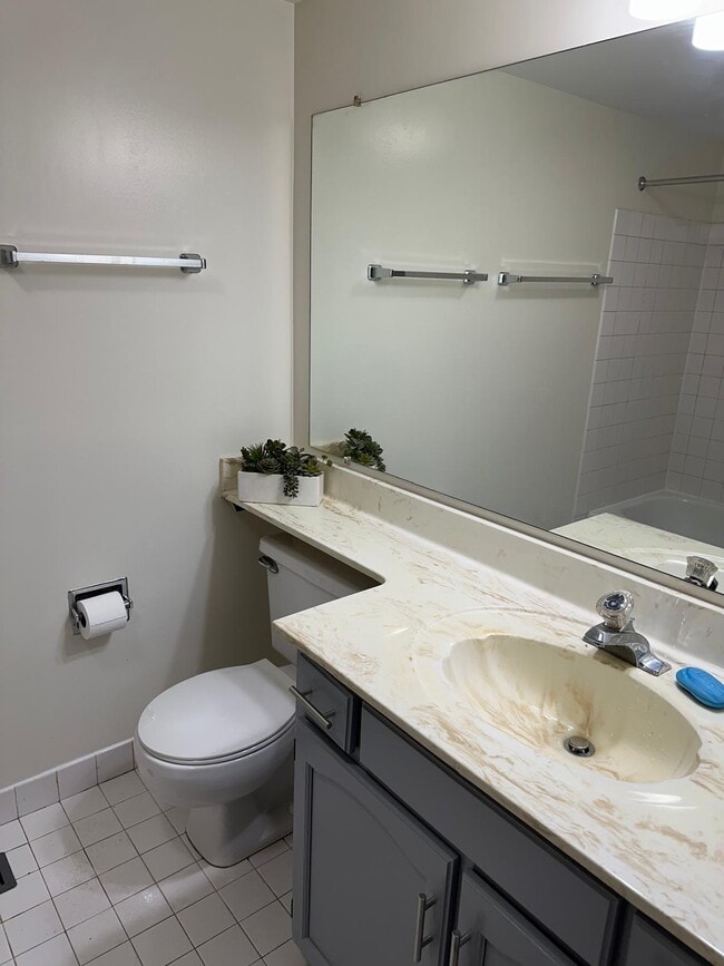 1868 Fox Run Dr Unit A
