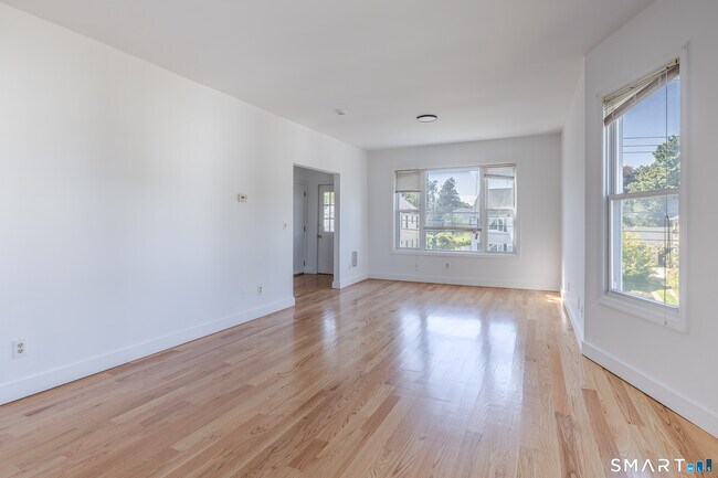74 Harbor Ave Unit 2nd floor