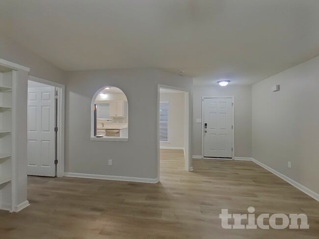 Photo - 722 Foxborough Rd