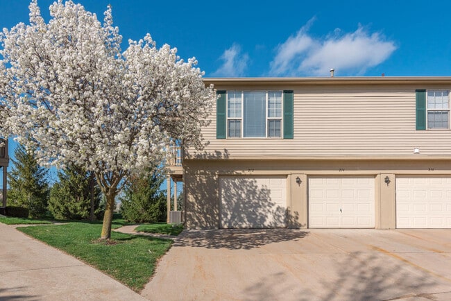 Photo - 212 Commons Ct