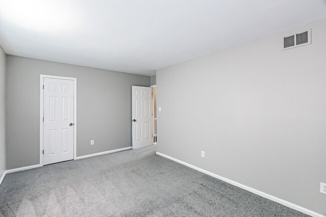 Photo - 2 bedroom, 2.5 bathroom townhome in Newark