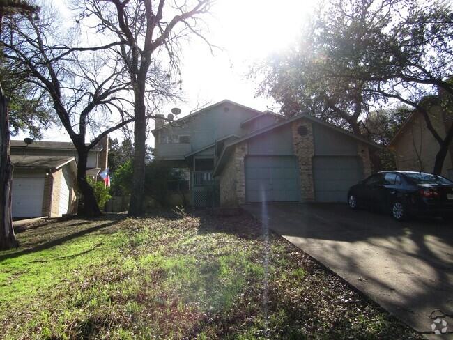 Building Photo - 1707 Waterloo Tr Unit A Rental