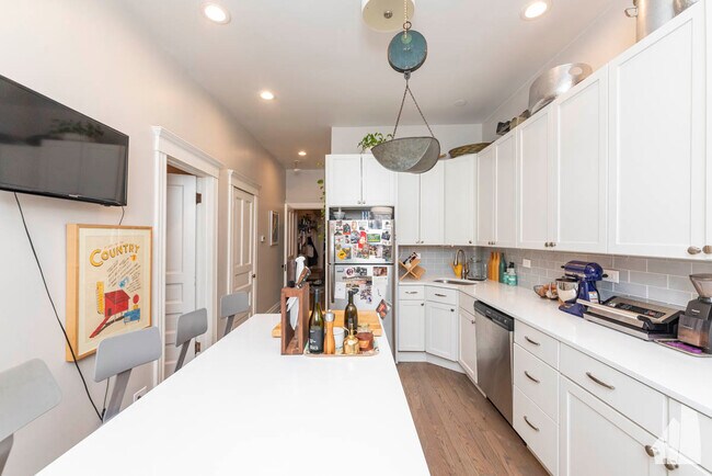 Photo - 1508 N Fairfield Ave Unit 3