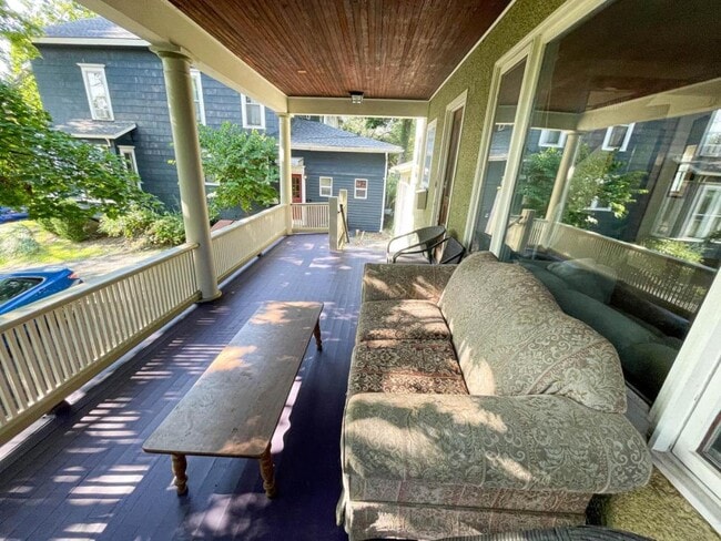 Photo - 103 Spring Ln