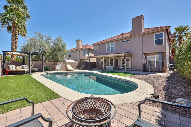 Photo - 3236 E Hiddenview Dr