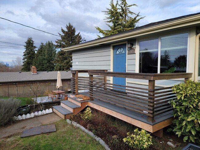 Photo - 10046 3rd Ave SW