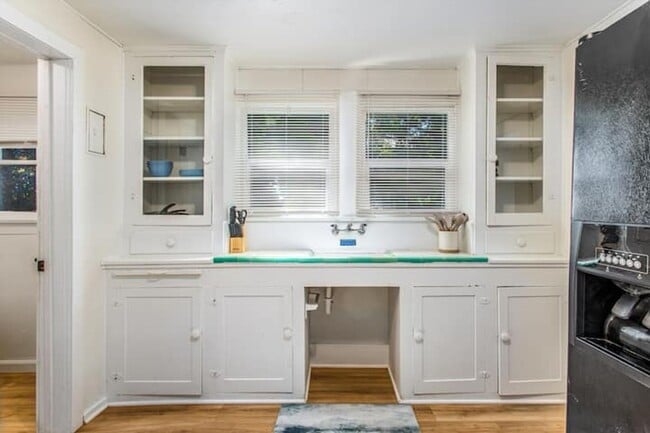 Photo - 1359 Jasper Ave Unit 1359 Jasper Ave #2