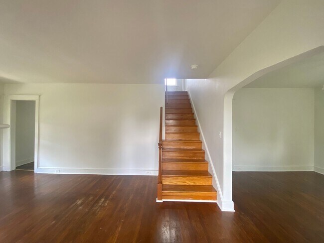 Photo - Amazing Cape Cod with 2 BR/ 1.5 BA and Bon...