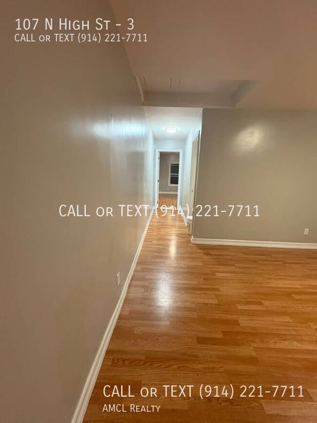Photo - 107 N High St Unidad 3
