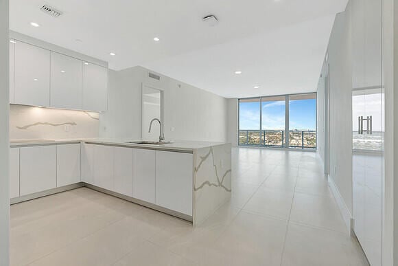 Photo - 220 Lake Shore Dr Unidad 2105