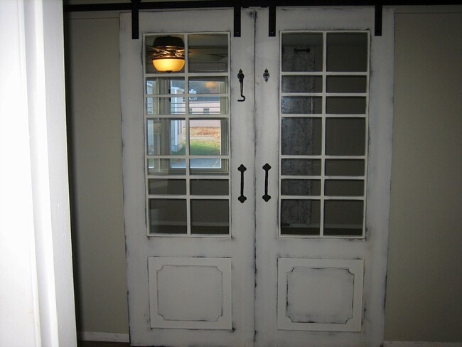 Photo - 706 Lancaster St Apartment Unit 2