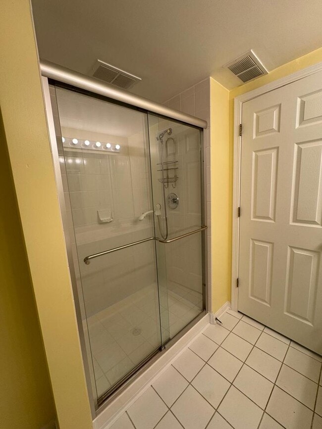 Photo - 2020 St Regis Dr