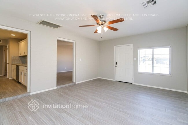 Photo - 1915 E Colgate Dr