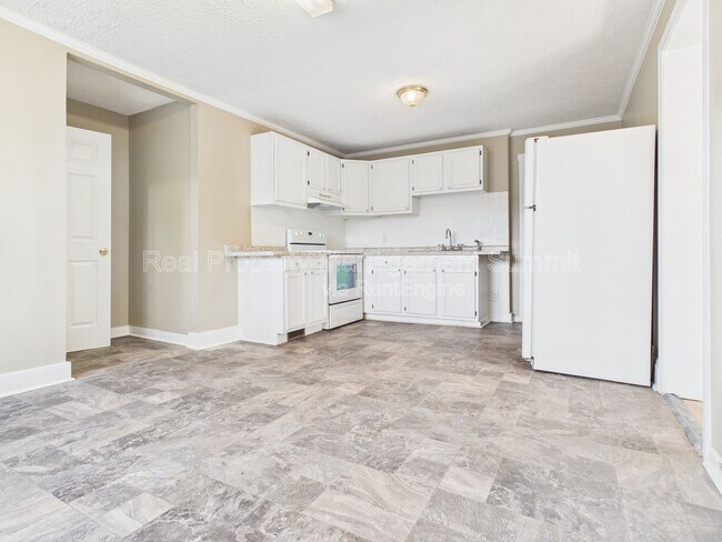 Photo - 2501 N Augusta St Unit 2