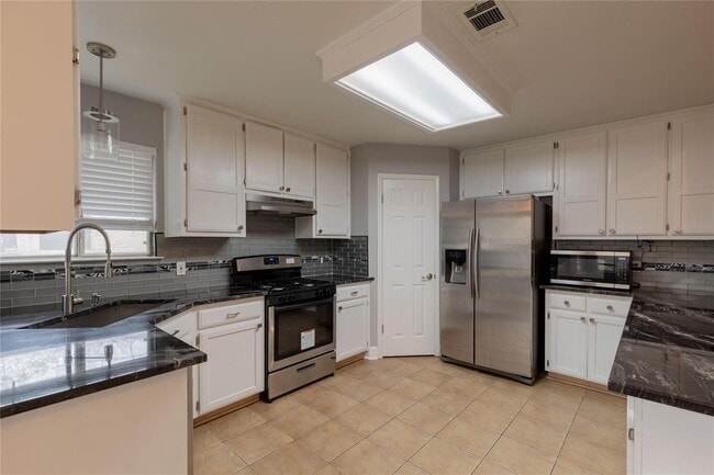 Photo - 1003 Briargate Dr