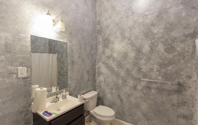 Photo - 2115 St Paul St