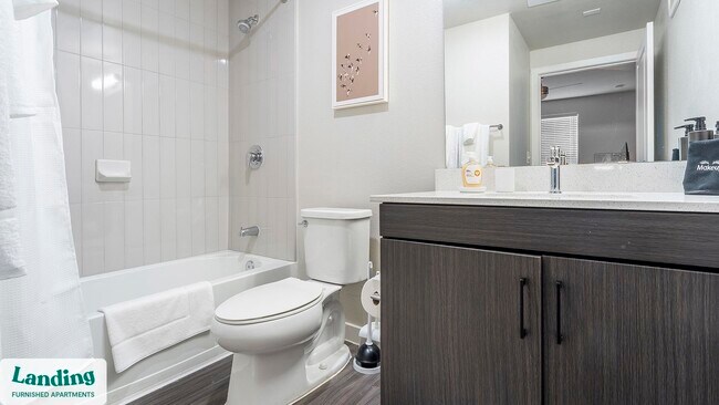 Photo - 14015 Univ Pass Unidad 3127