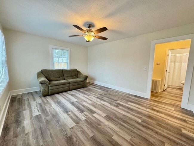 Photo - Fully Furnished and Utilities Included!